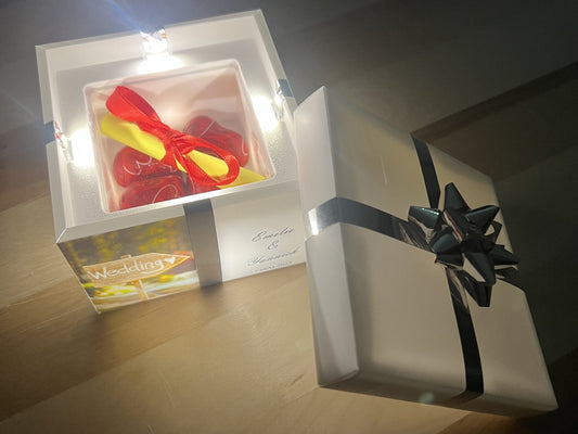 Boîte lumineuse carismo mariage ouverte