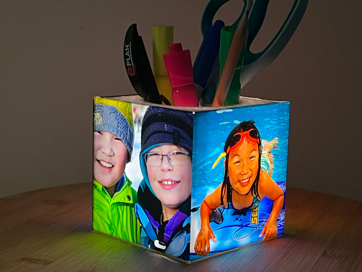 Porte-crayon lumineux carismo d'enfant