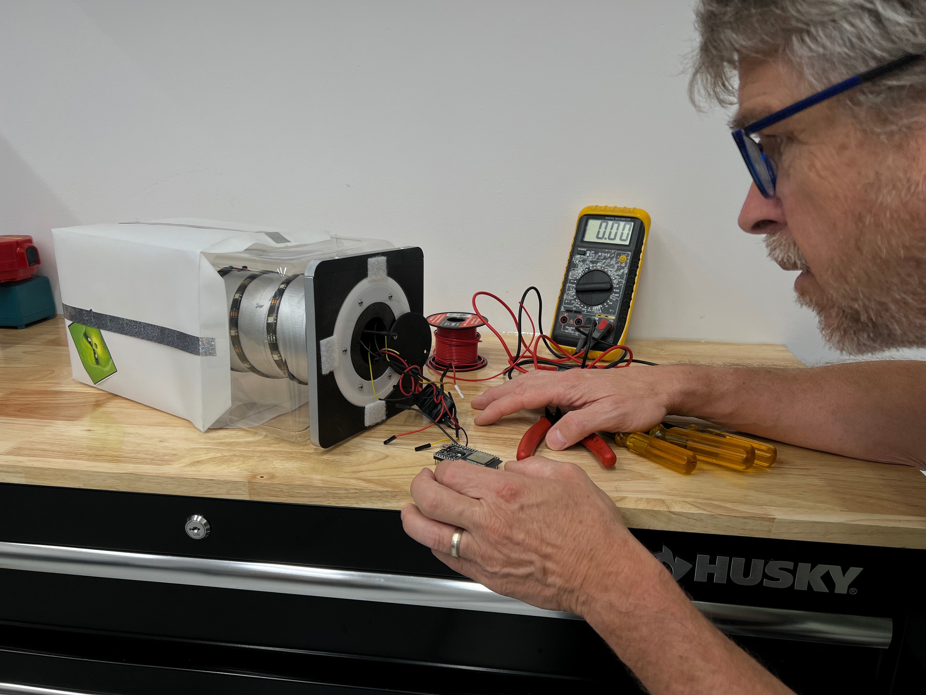 Un prototype de la boîte lumineuse carismo
