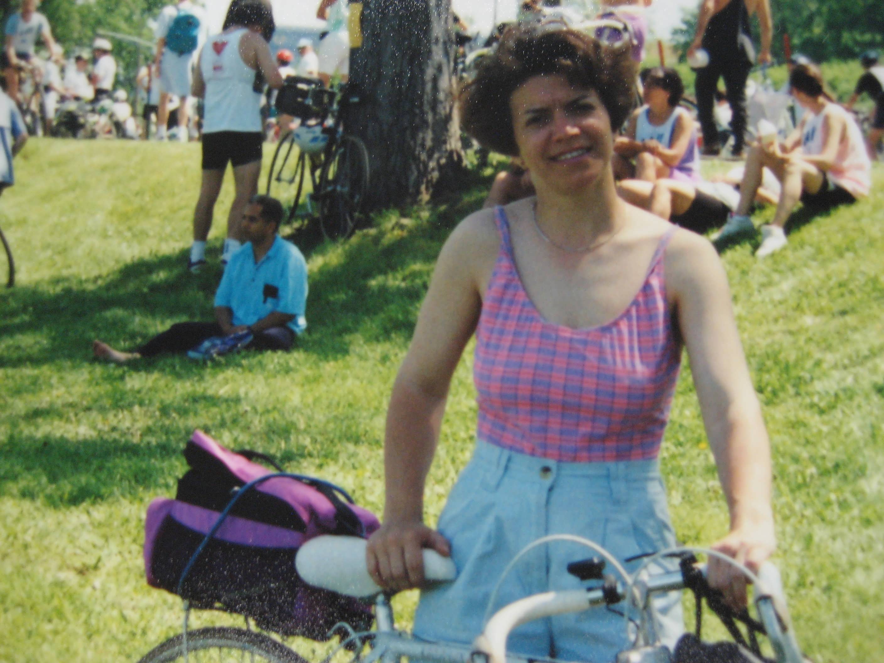 Marie Josee en bicyclette